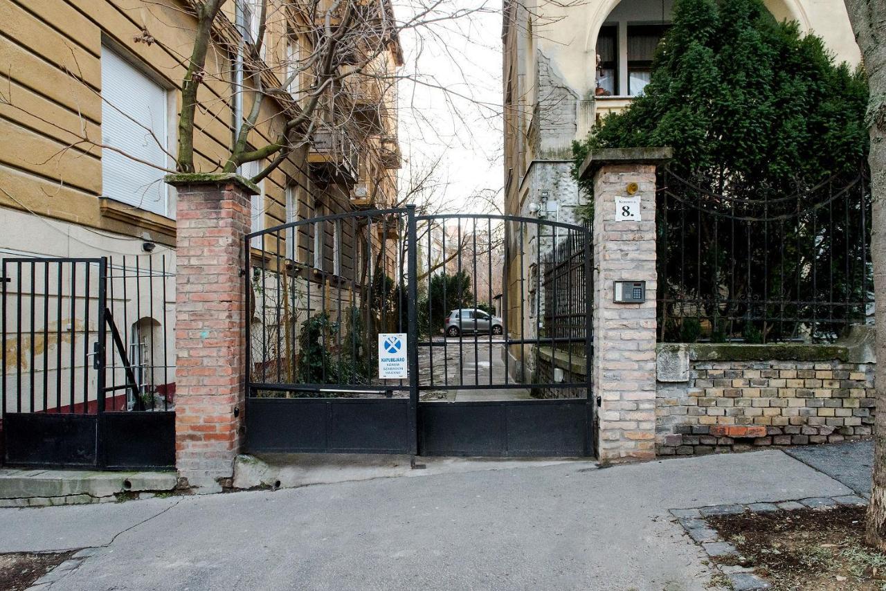 St. Gellert Square - Minilux Apartman — Photos 1